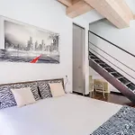 Apartamento Red Lofty - Parcheggio Privato - 2 Fermate Da Rho Fiera, Mico E Bovisa