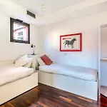 Apartamento Red Lofty - Parcheggio Privato - 2 Fermate Da Rho Fiera, Mico E Bovisa