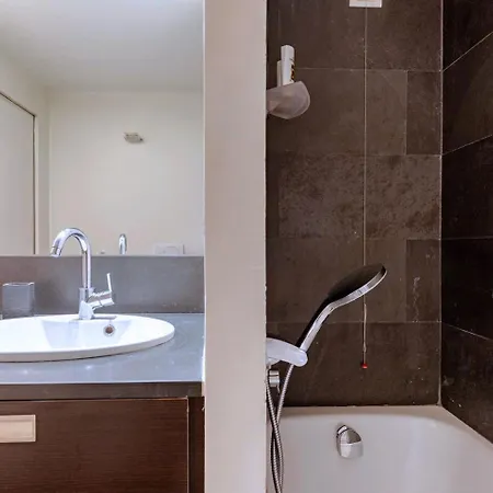 Red Lofty Milano- Loft Moderno Comodo Per Ippodromo, San Siro, Fiere E Politecnico, Parking Milan