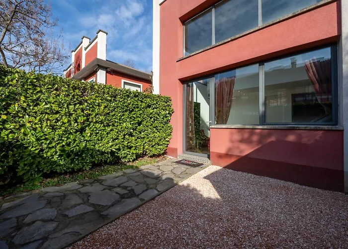 Apartment Red Lofty - Parcheggio Privato - 2 Fermate Da Rho Fiera, Mico E Bovisa